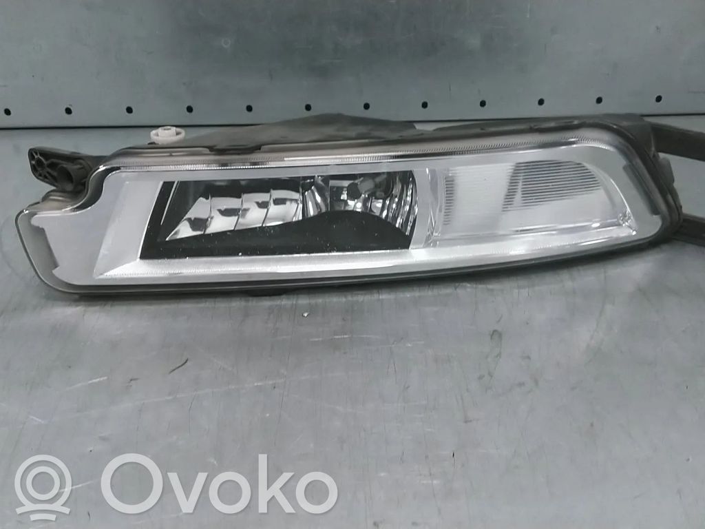 Volkswagen PASSAT B8 Proiector ceață 