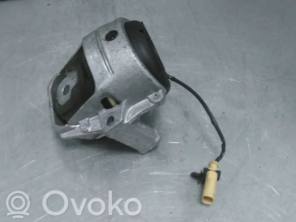 Audi Q5 SQ5 8R Engine mount bracket 