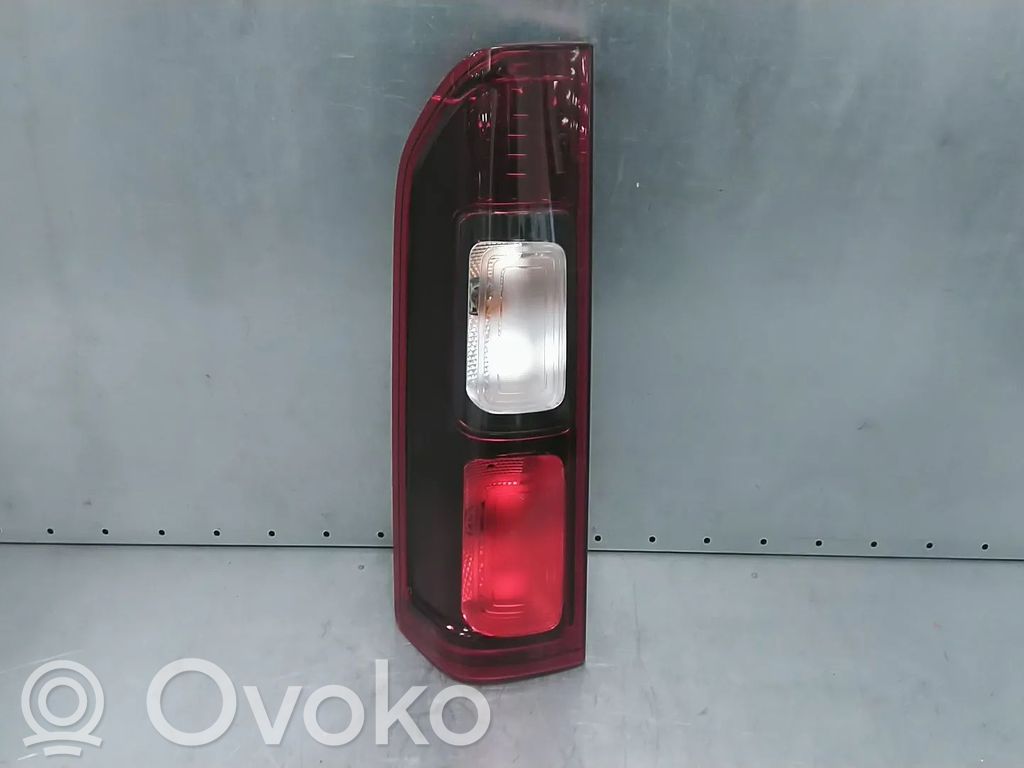 Renault Trafic III (X82) Lampă spate în caroserie 
