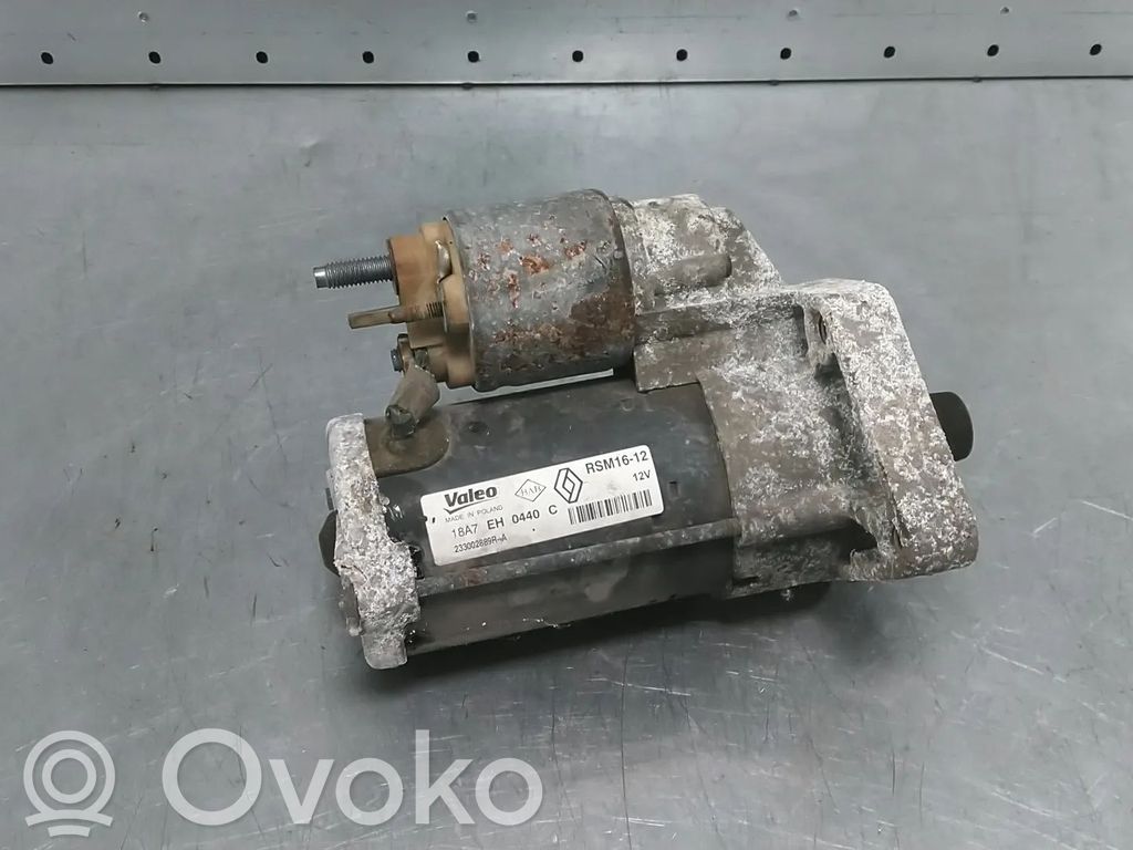 Opel Vivaro Starter motor 