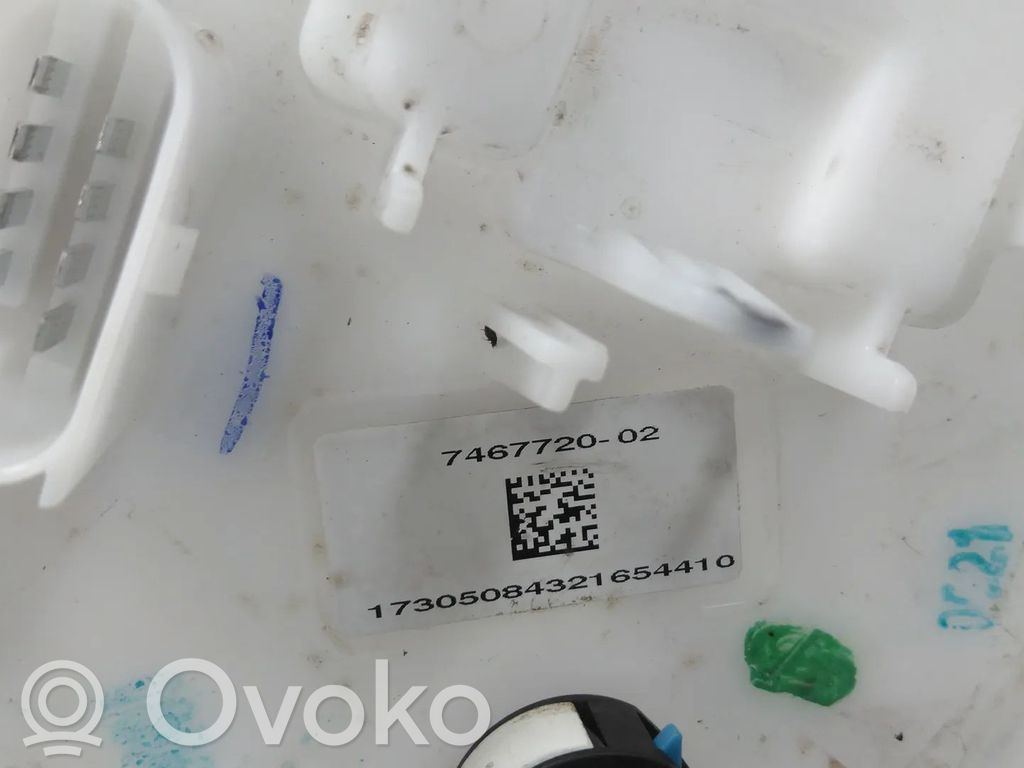 BMW 5 G30 G31 G38 Pompa paliwa w zbiorniku 