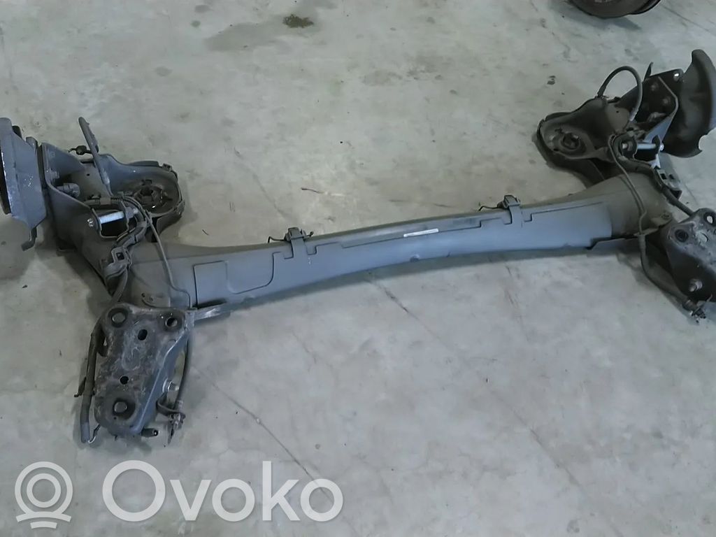 Opel Corsa F Grinda punții spate 