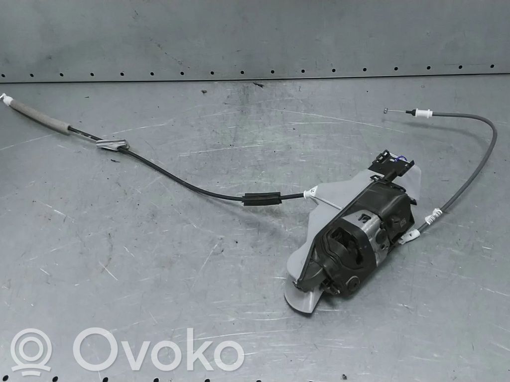 Opel Vivaro Front door lock 
