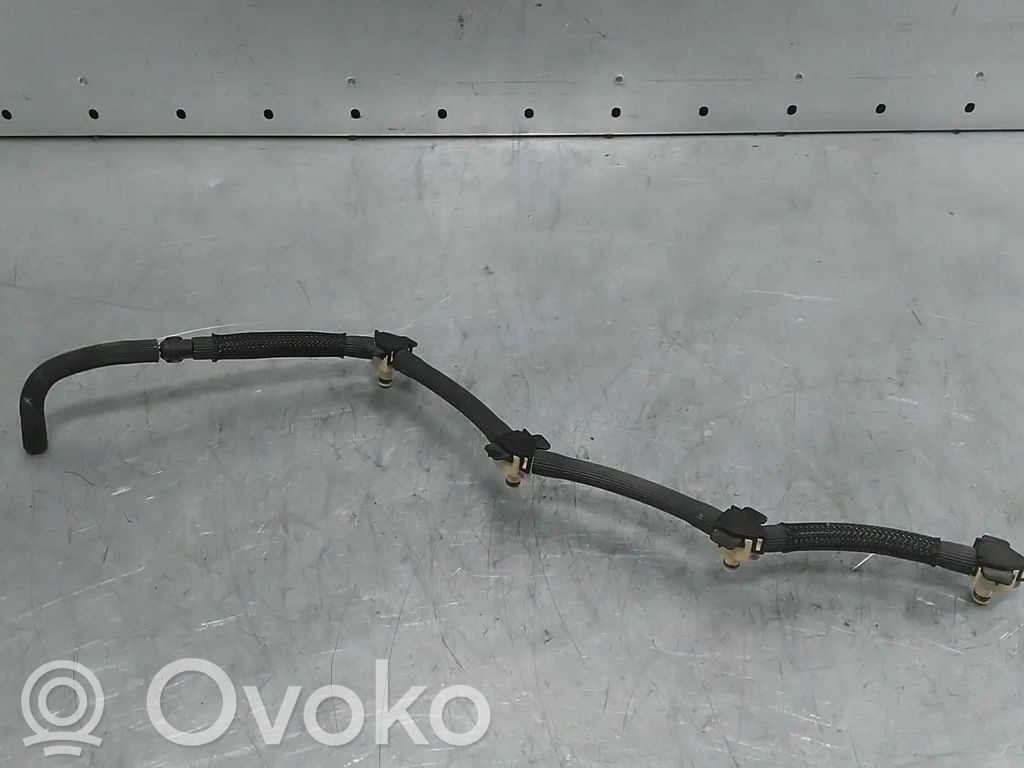Volkswagen Jetta VI Fuel line pipe 