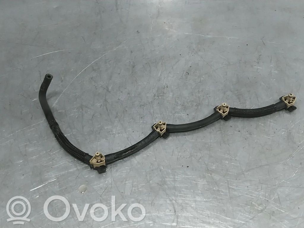 Volkswagen Jetta VI Fuel line pipe 