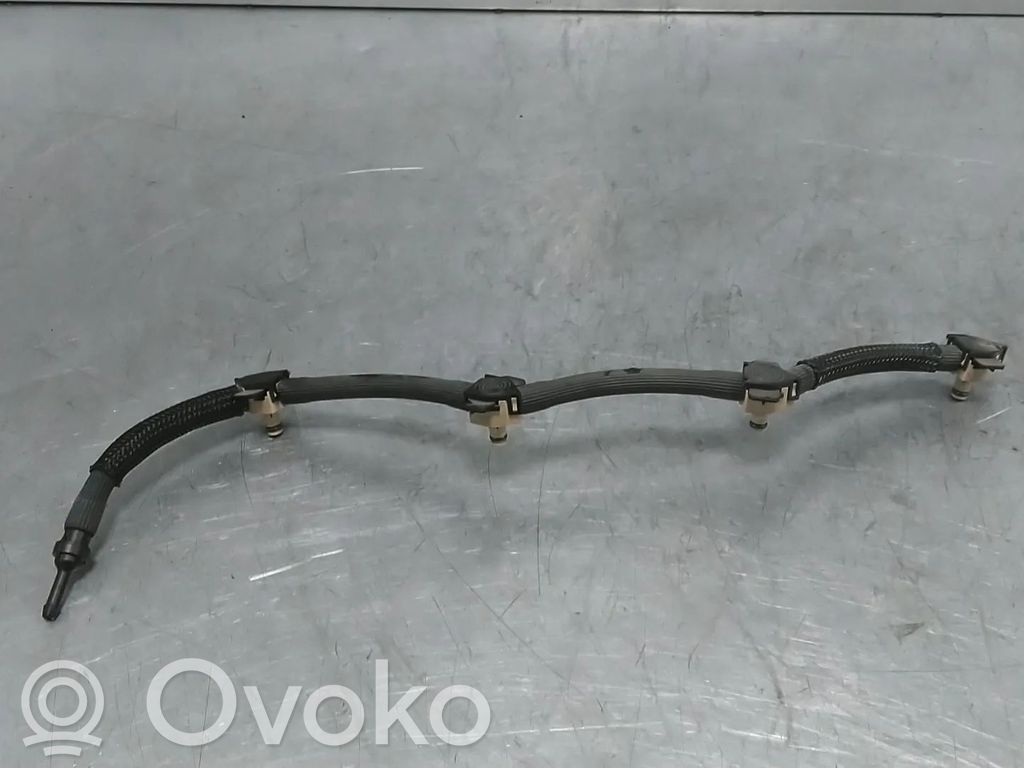 Volkswagen Jetta VI Fuel line pipe 