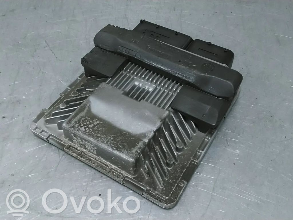 Audi A5 8T 8F Engine control unit/module 