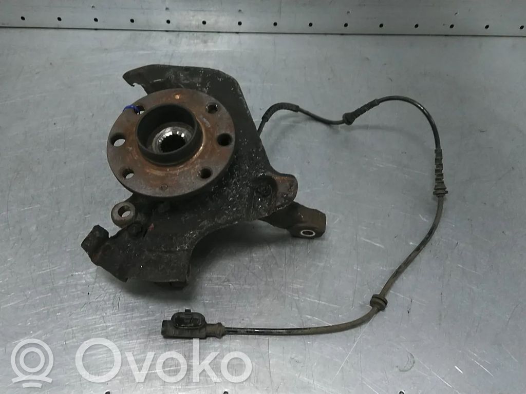 Opel Corsa D Achsschenkel vorne 
