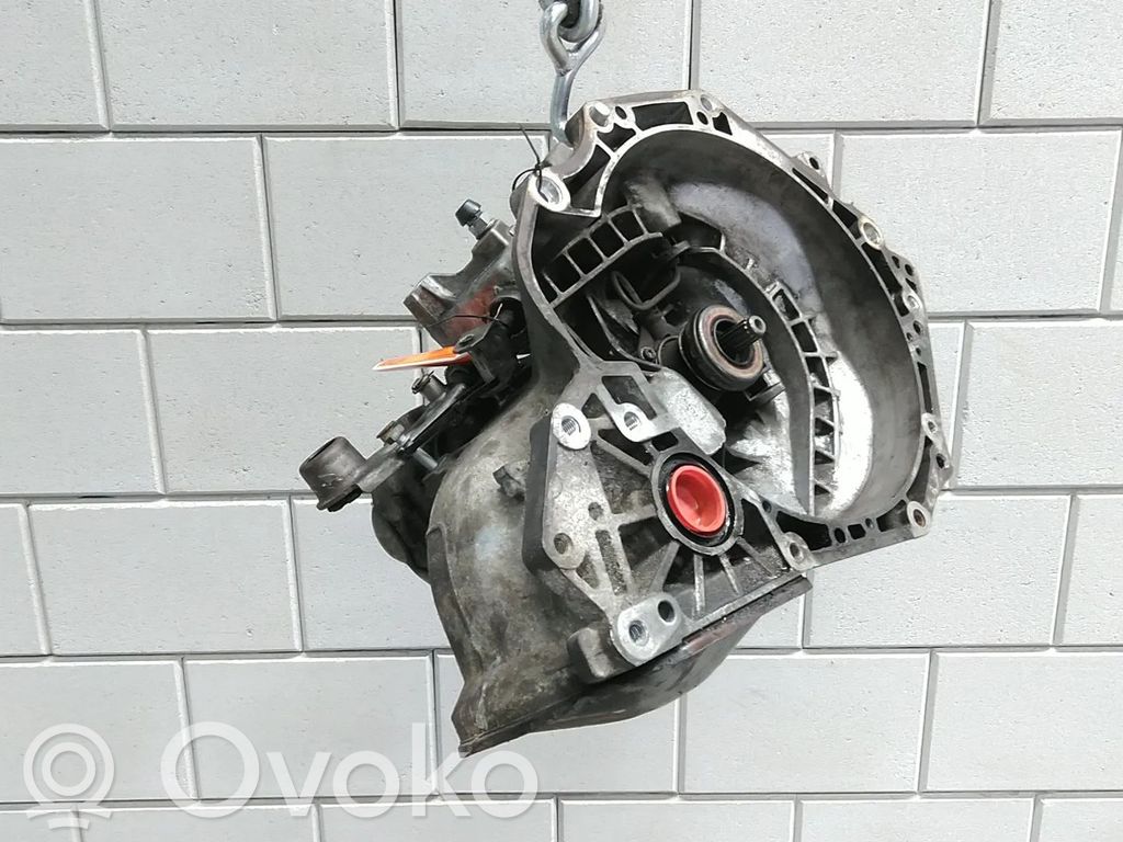 Opel Corsa D Mechaninė 5 pavarų dėžė 