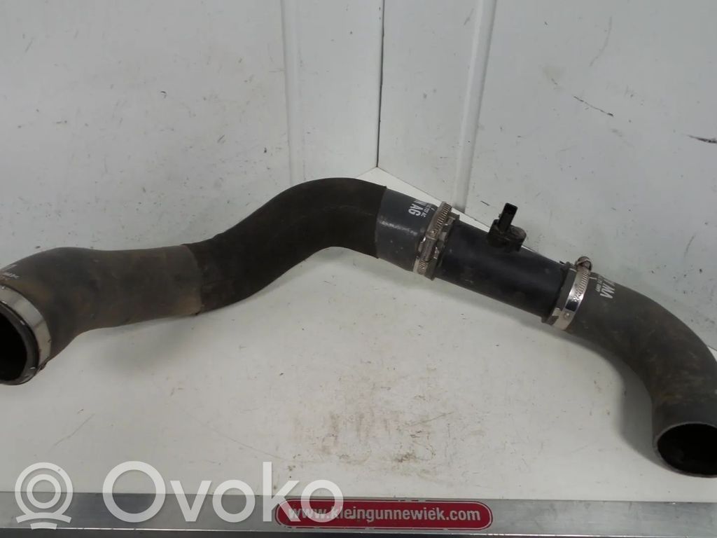 Volkswagen Touareg III Turbo air intake inlet pipe/hose 