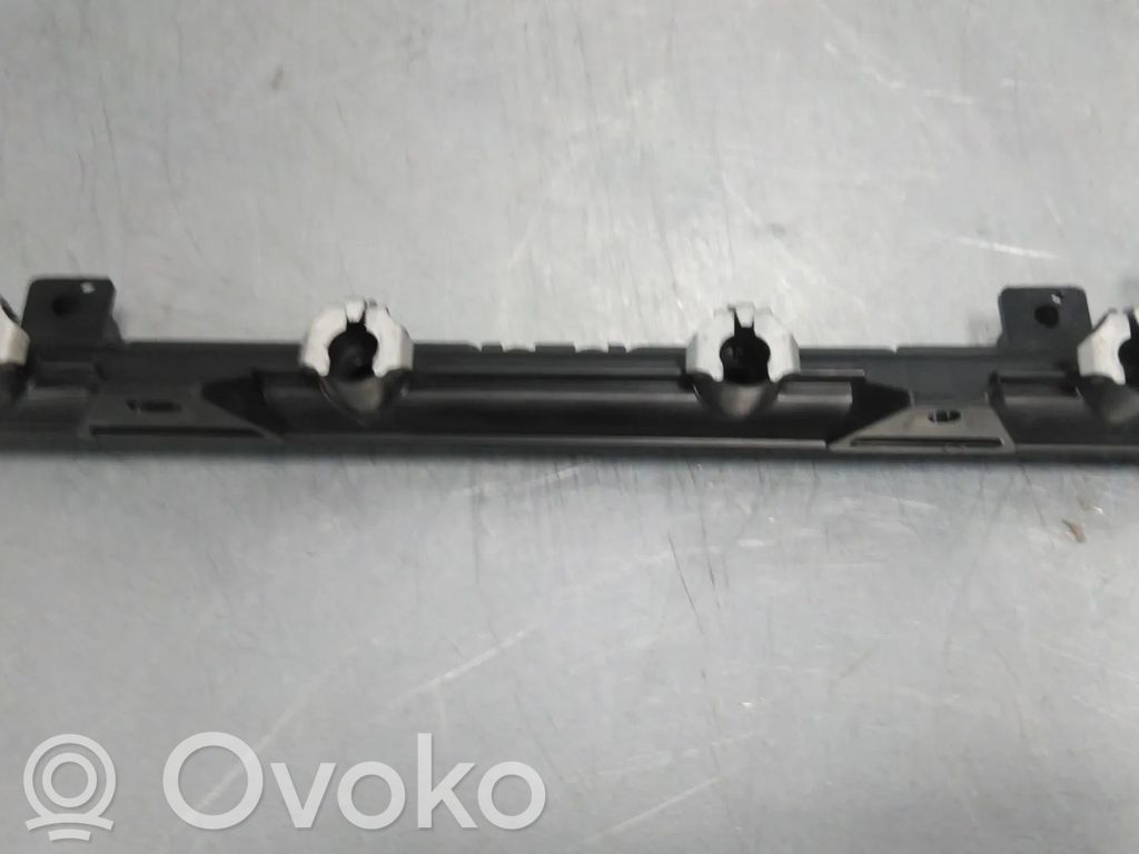 Listwa wtryskowa   036133320C,BCA,BGU,BSE,BSF,BTS,BUD,CFN,CGG