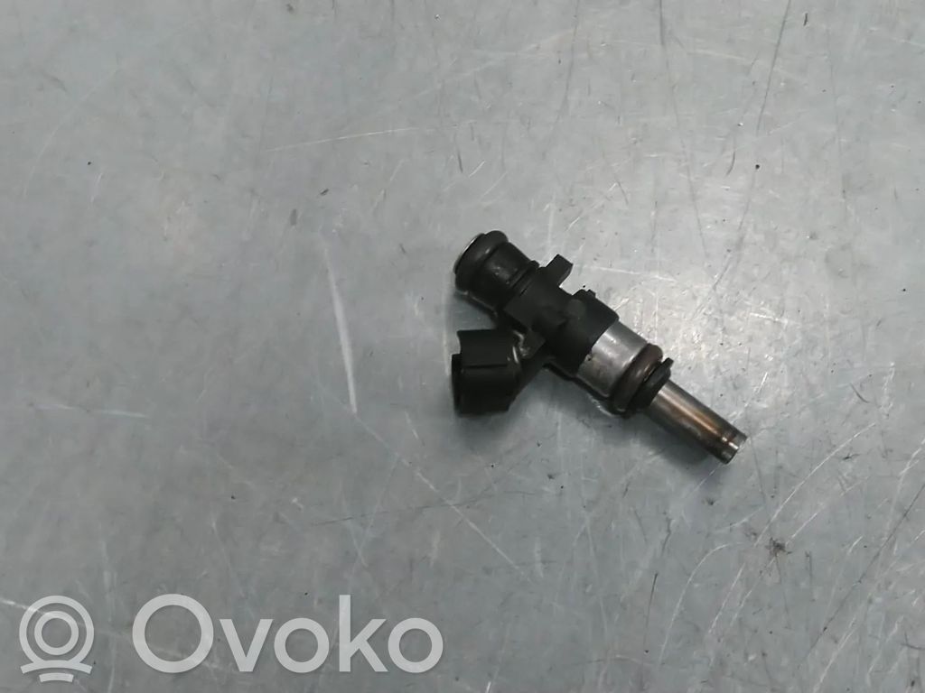 Volkswagen Polo V 6R Fuel injector 