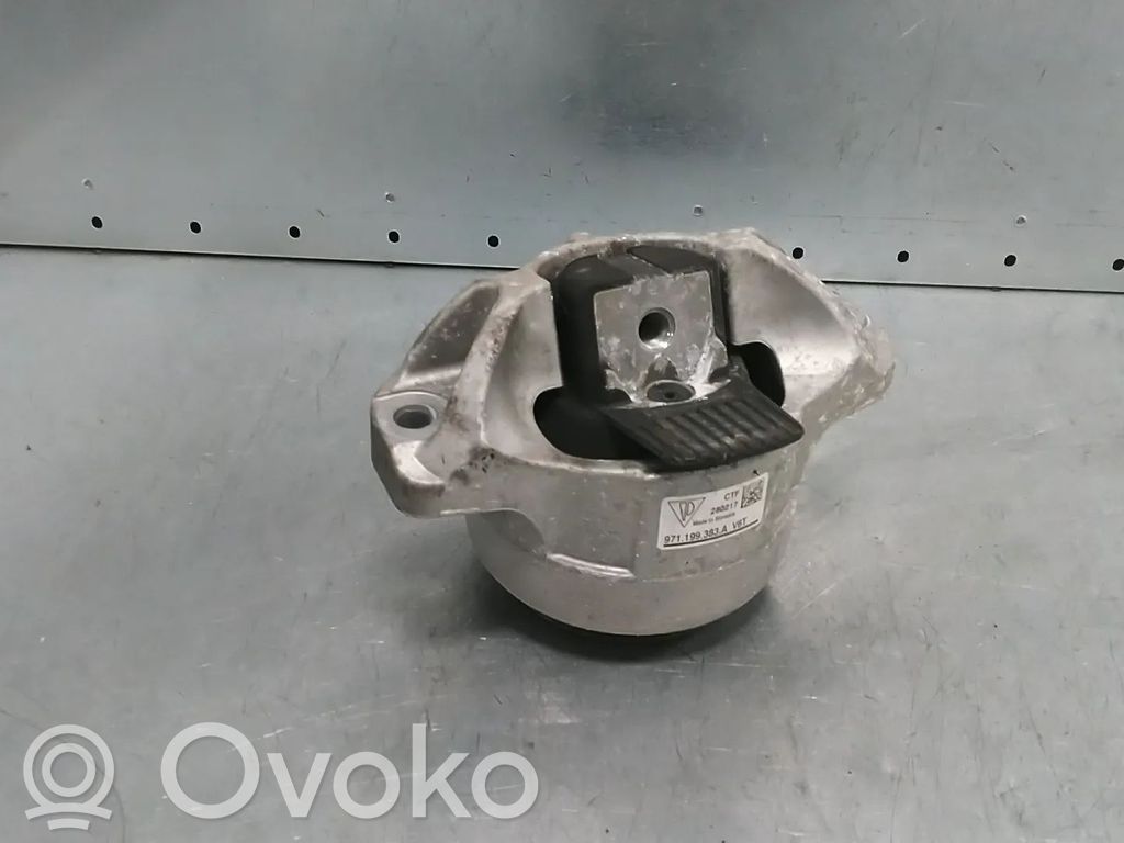 Porsche Panamera (971) Engine mount bracket 