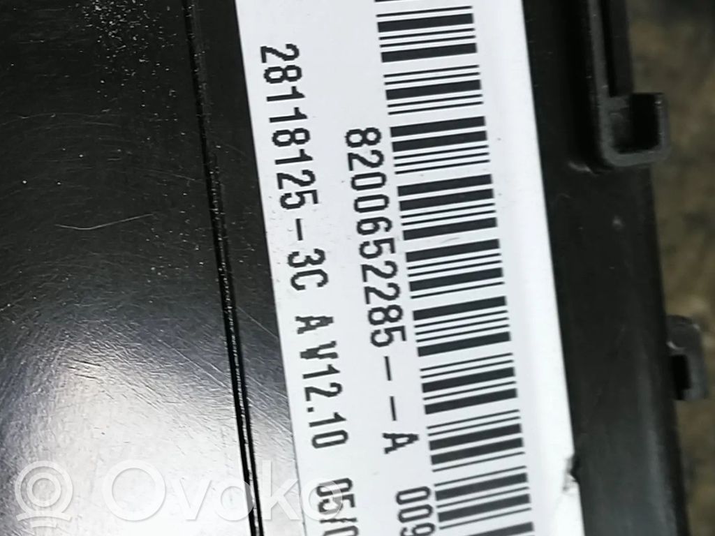 BSM vadības modulis   8200652285,D4F784