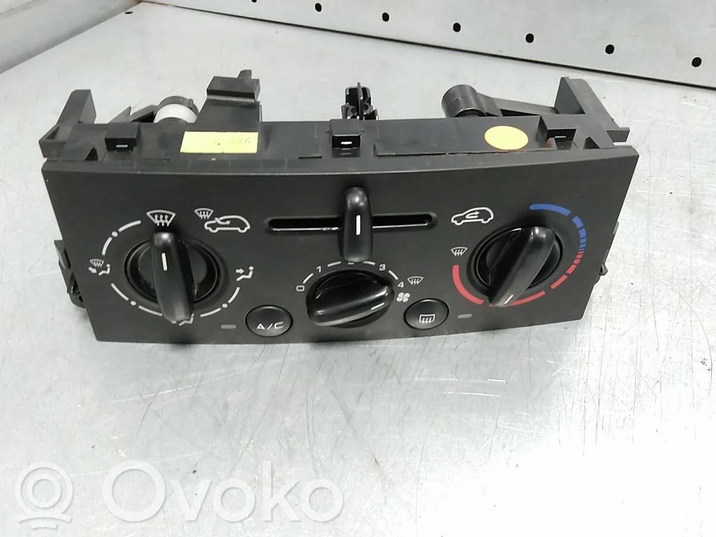 Peugeot 207 Climate control unit 