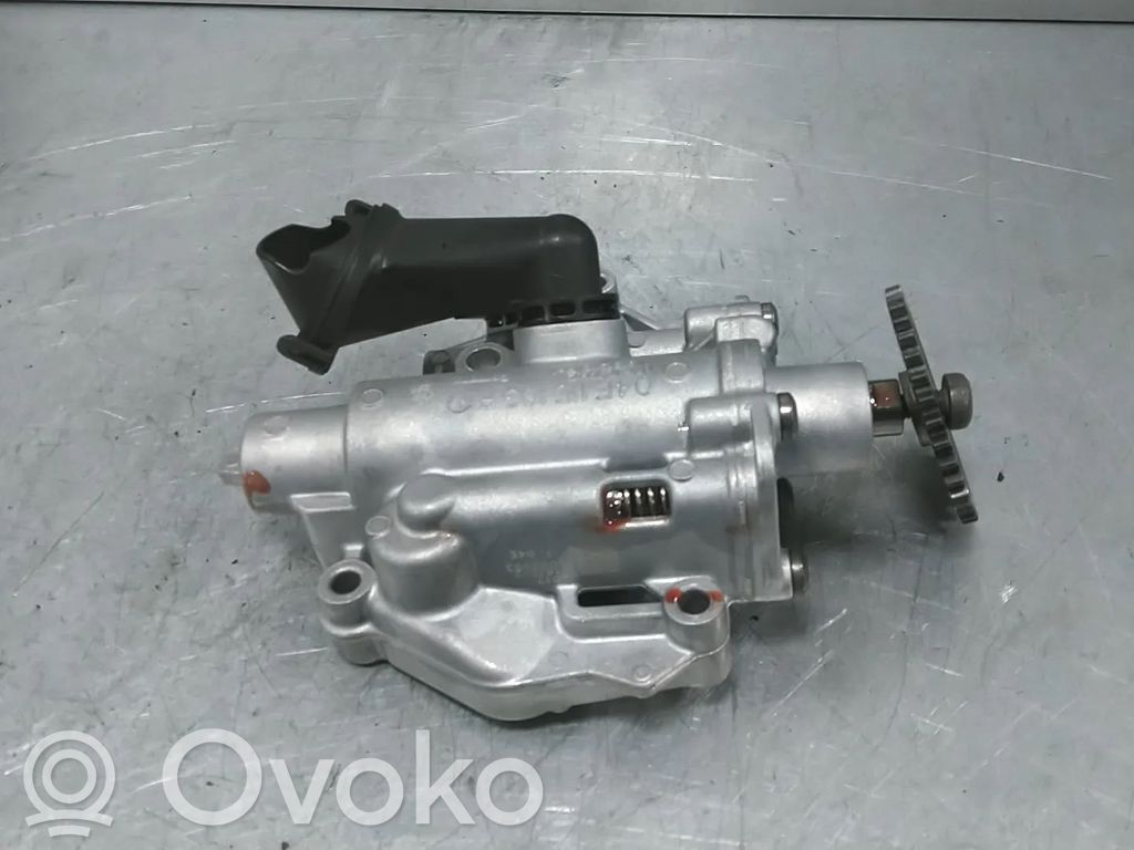 Volkswagen Jetta VI Bomba de aceite 