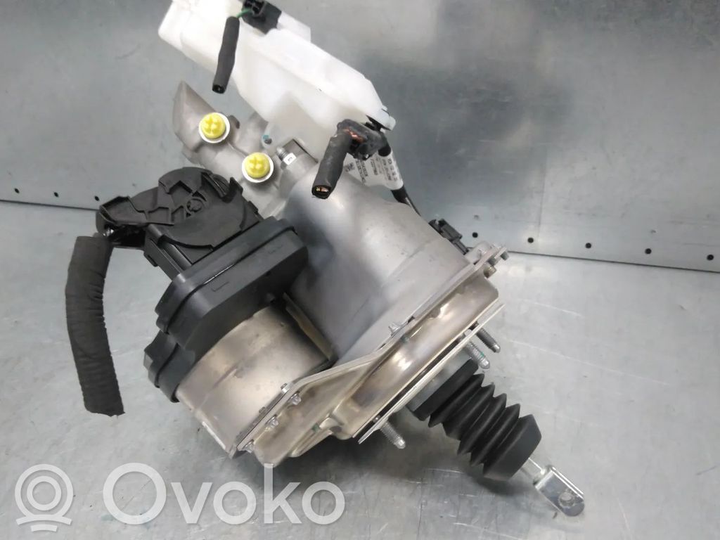 Renault Arkana Brake booster 
