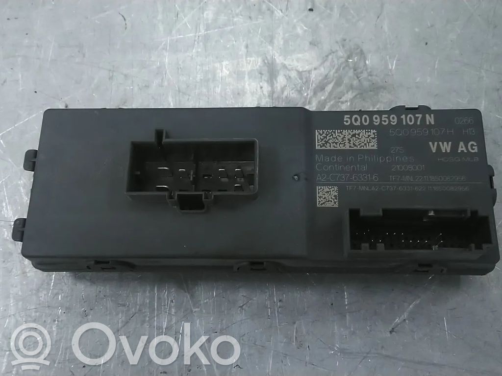 Volkswagen T-Roc Tailgate/trunk control unit/module 