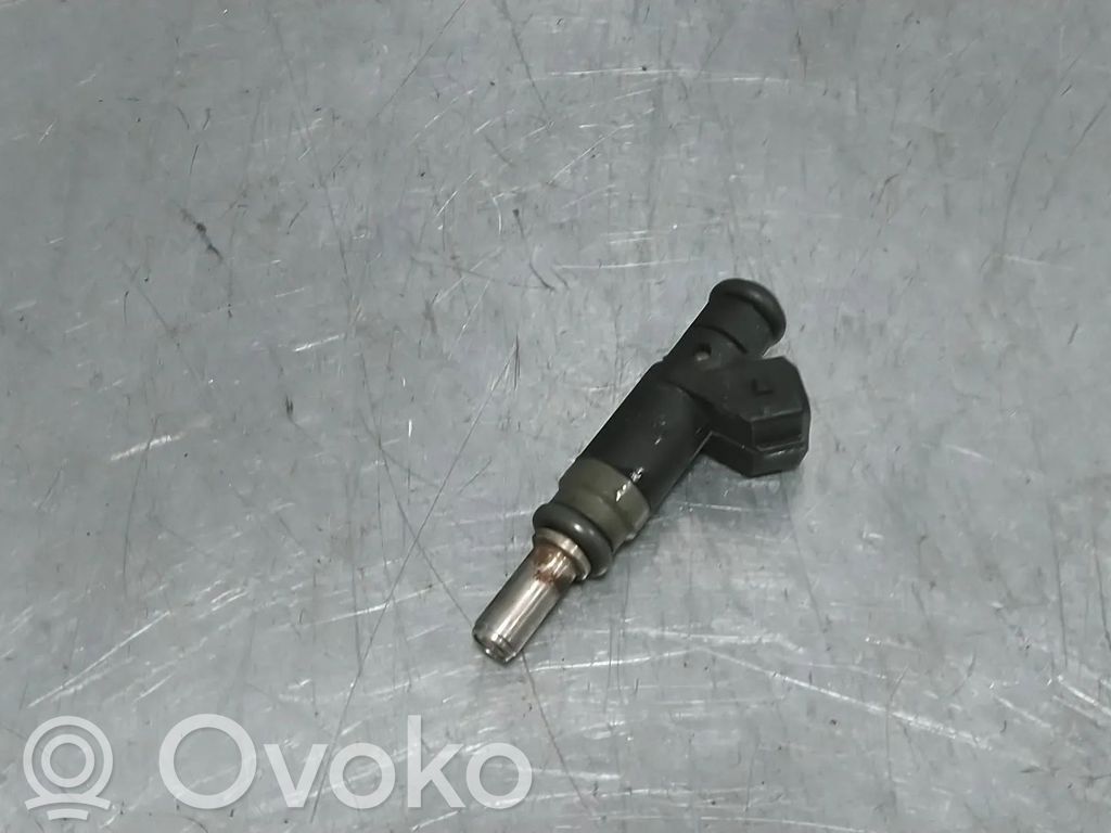 BMW 3 E90 E91 Fuel injector 