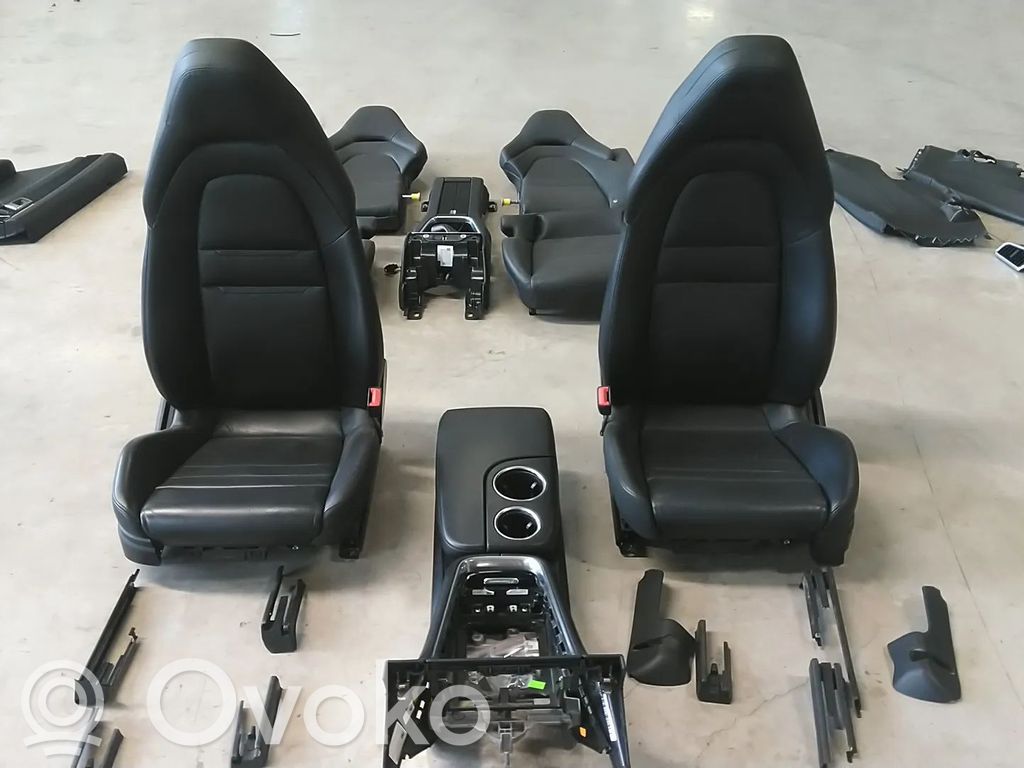 Interior set