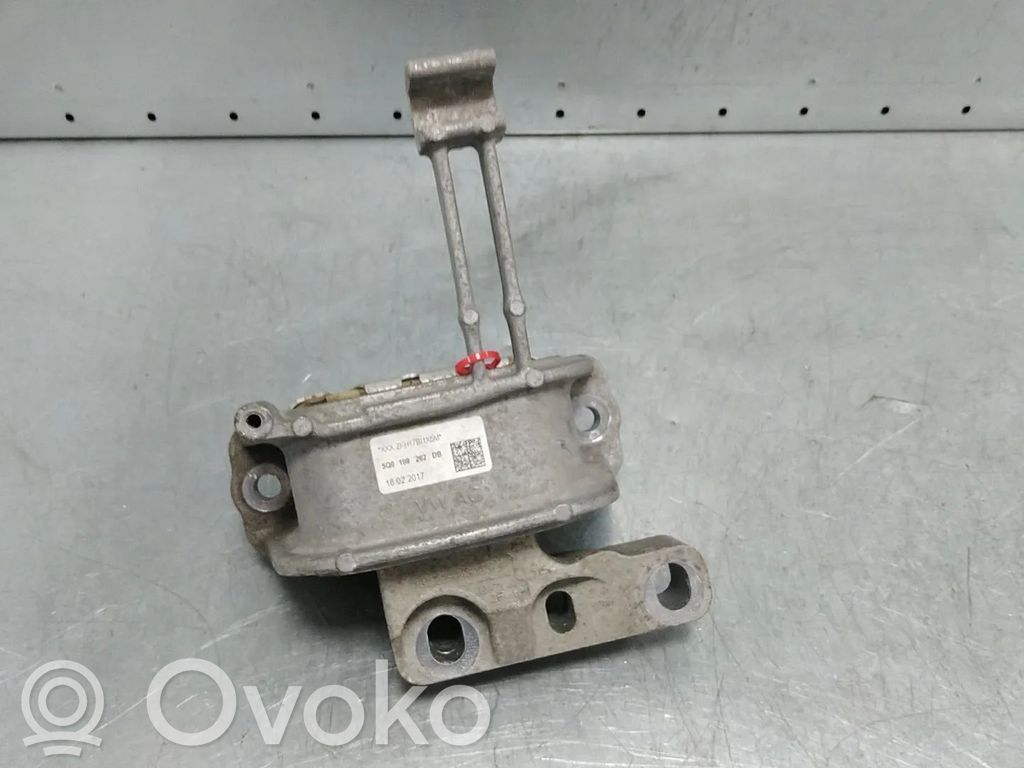 Engine mount bracket   5Q0199262DB,5Q0199262BE,5Q0199262BF,5Q0199262CP,5Q0199262DK,5WA199262D