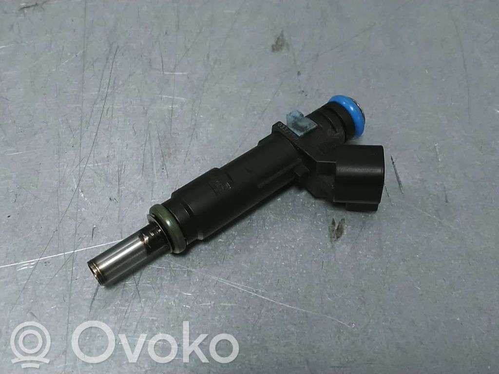 Ford Focus Fuel injector 