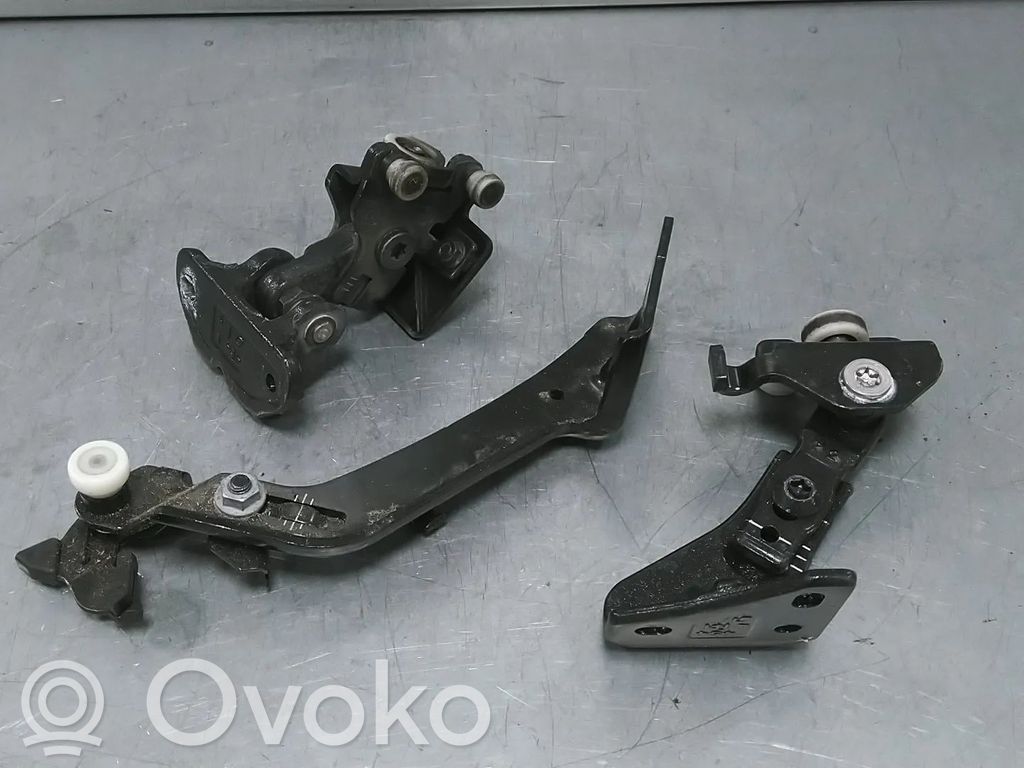 Peugeot Boxer Juego de bisagras de la puerta trasera 