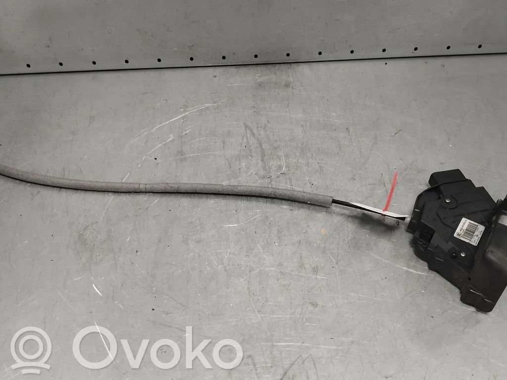 Ford Mondeo MK IV Priekšpusē slēdzene 