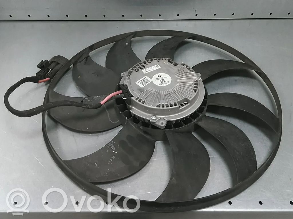 BMW 5 GT F07 Radiator cooling fan shroud 
