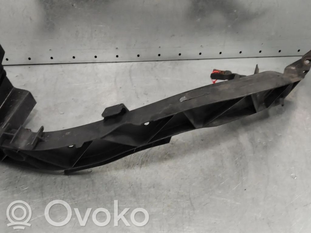 BMW 1 E81 E87 Headlight/headlamp mounting bracket 