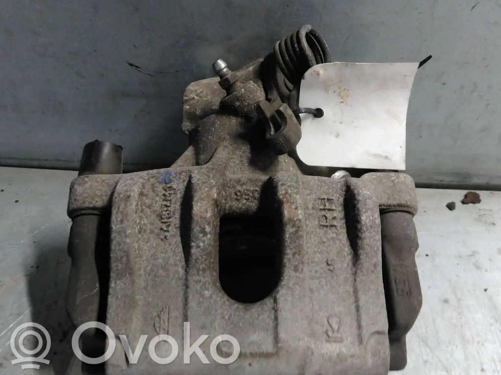 Ford Focus Задний суппорт 