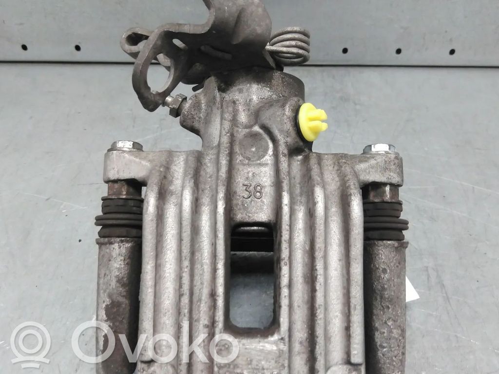 Takajarrusatula   178050,0986474381,1K0615424A,1K0615424D,1K0615424J,24338417565,820045,BHN318,BHN318E,FB178050,FE178050
