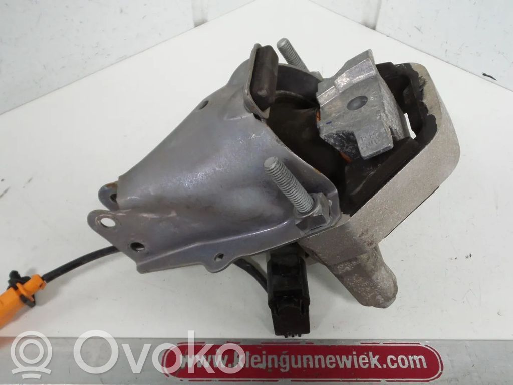 Audi A6 S6 C7 4G Moottorin kiinnikekorvake 