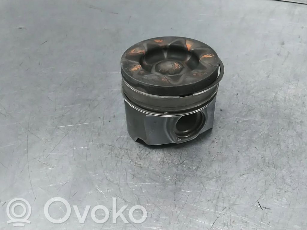 Opel Vivaro Stūmoklis (-iai) 