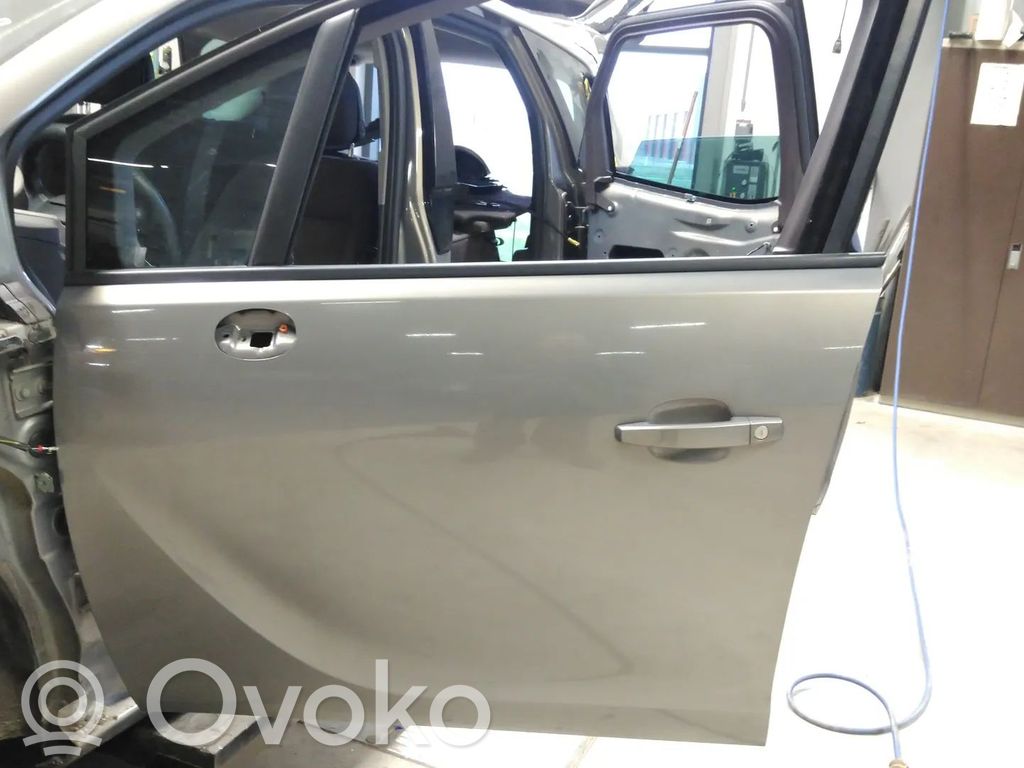 Opel Meriva B Puerta delantera 