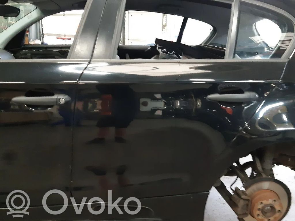 BMW 1 E81 E87 Galinės durys 
