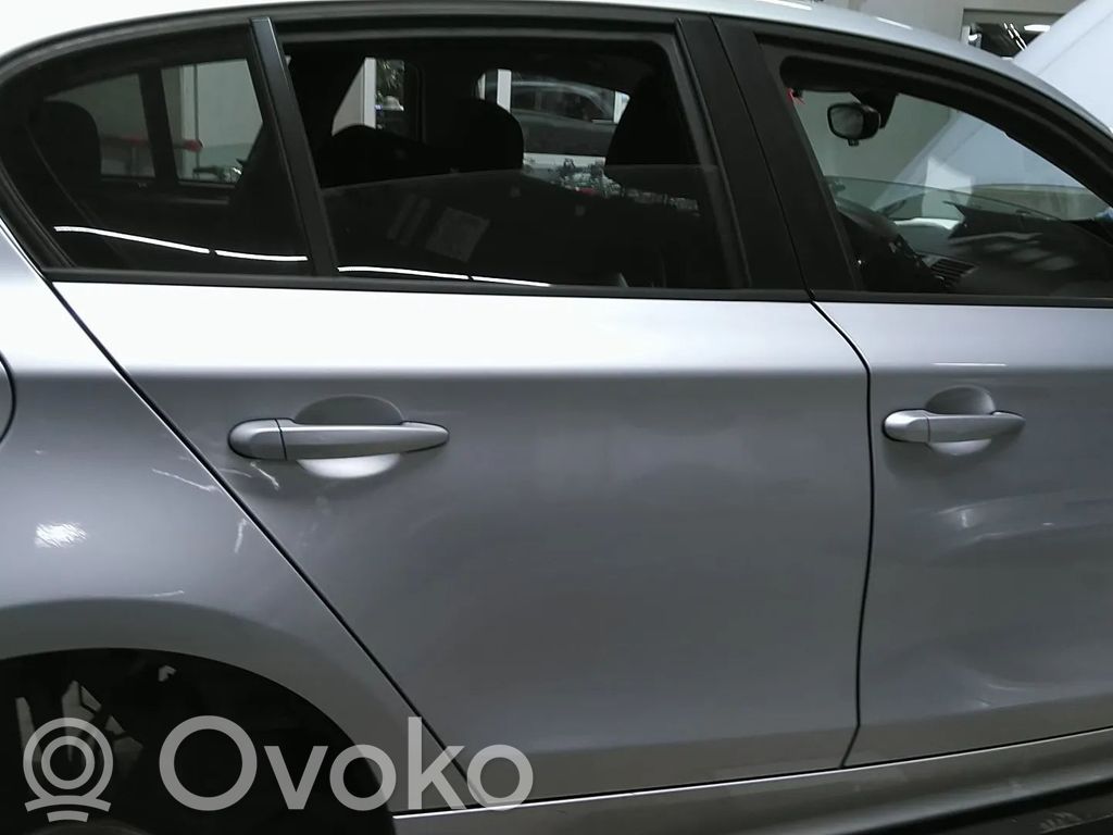 BMW 1 E81 E87 Galinės durys 