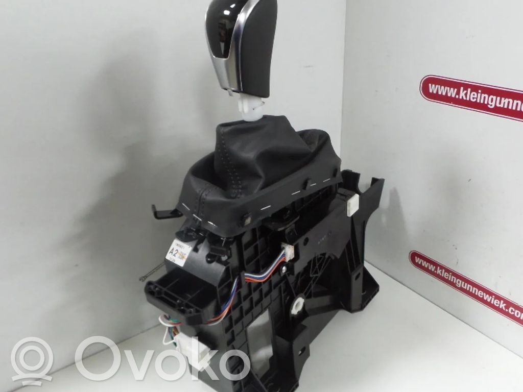 Nissan X-Trail T32 Gear shifter/selector 