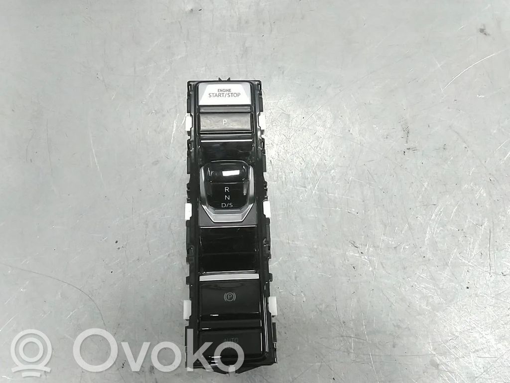 Volkswagen Golf VIII Gear shifter/selector 