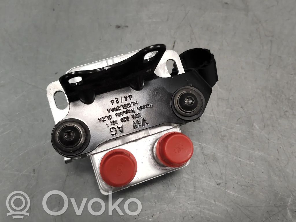 Volkswagen Golf VIII Radiator ulei motor 