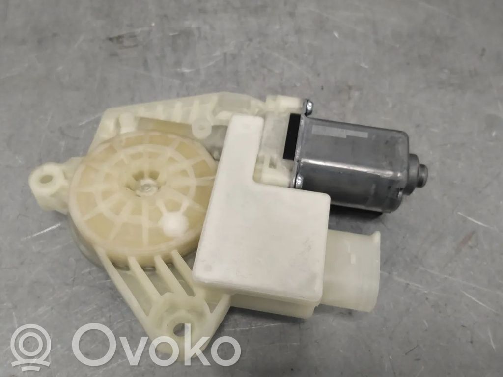 BMW 7 G11 G12 Silnik regulatora szyby drzwi przednich 