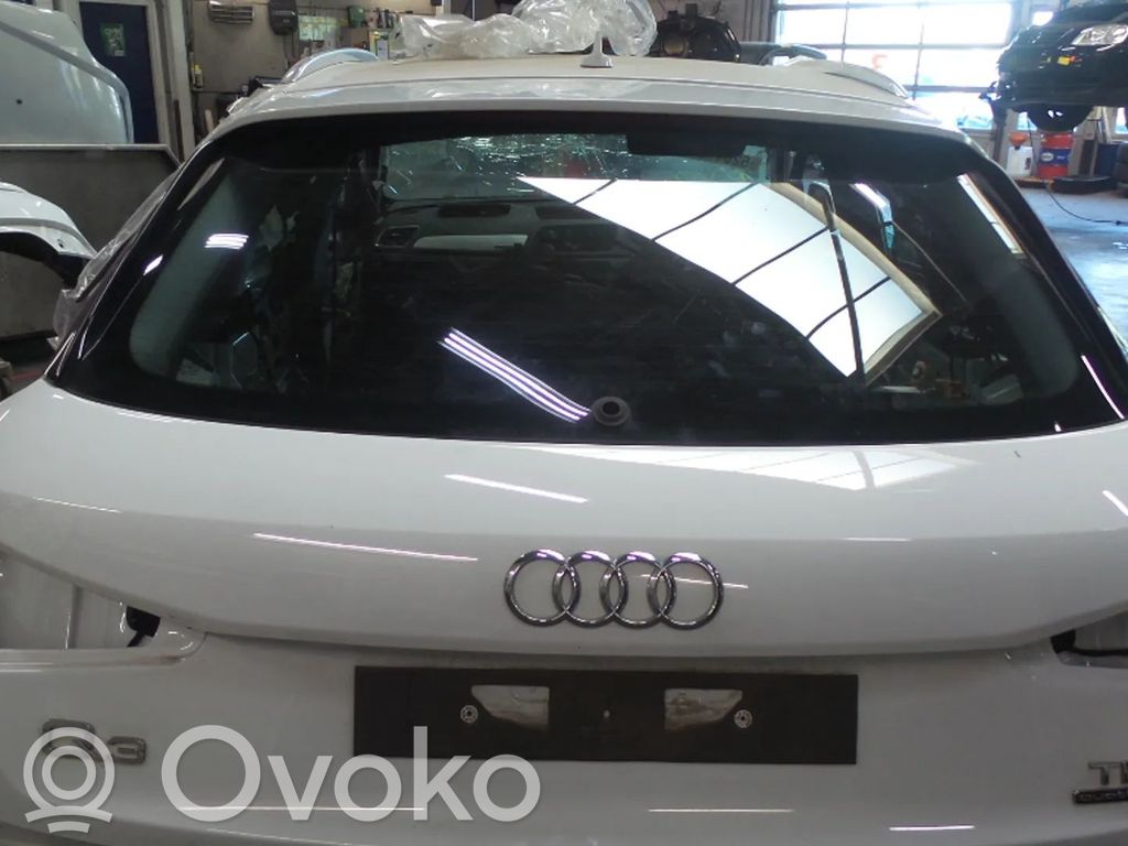 Audi Q3 8U Puerta del maletero/compartimento de carga 