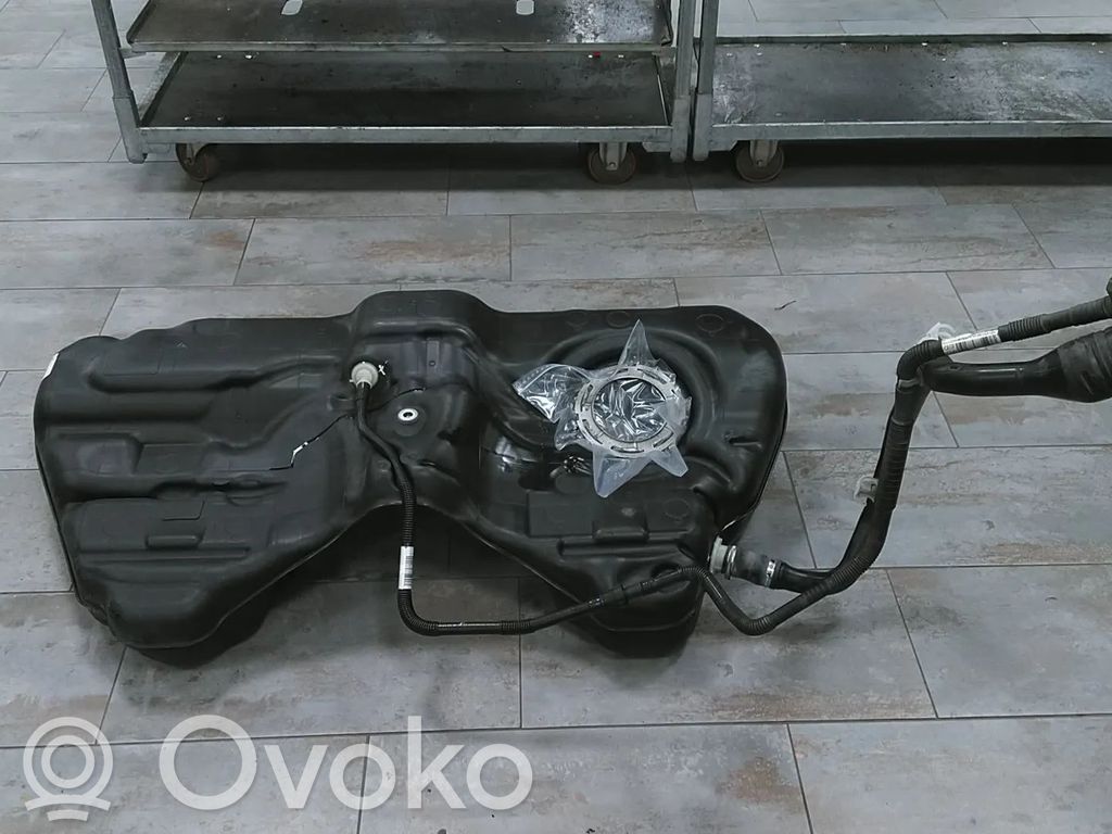 BMW 7 G11 G12 Zbiornik paliwa 