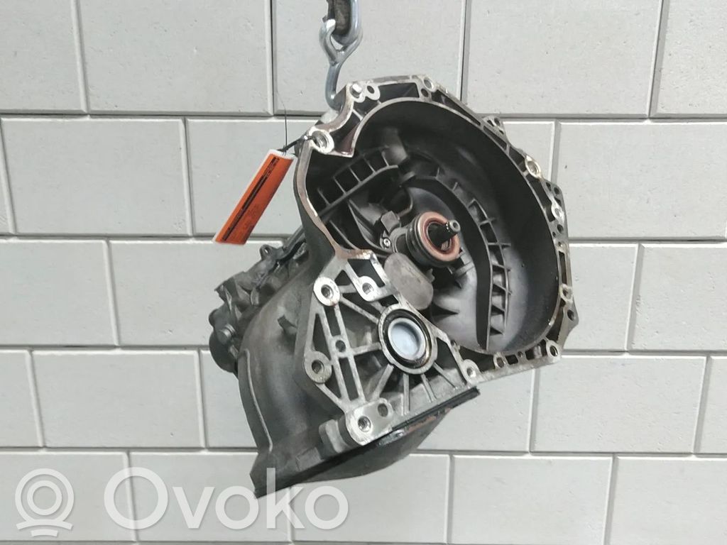 Opel Corsa D Caja de cambios manual de 5 velocidades 