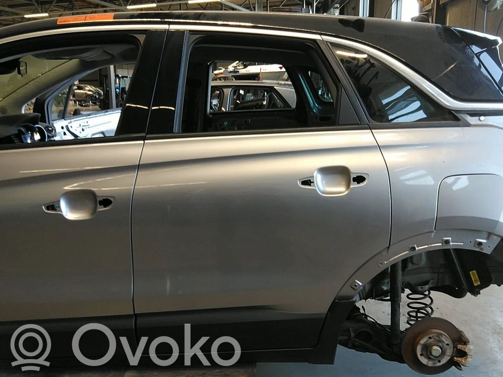 Takaovi   39127311