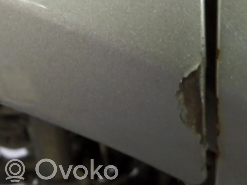 Volkswagen Transporter - Caravelle T5 Błotnik przedni 