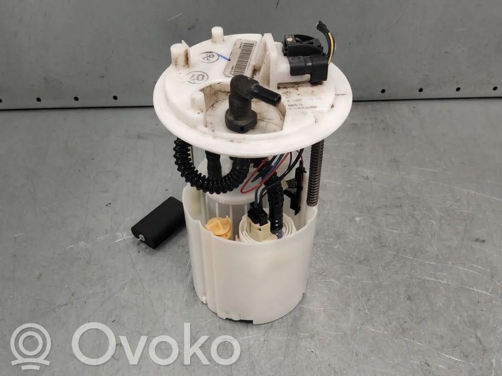Opel Corsa D Bomba interna de combustible 