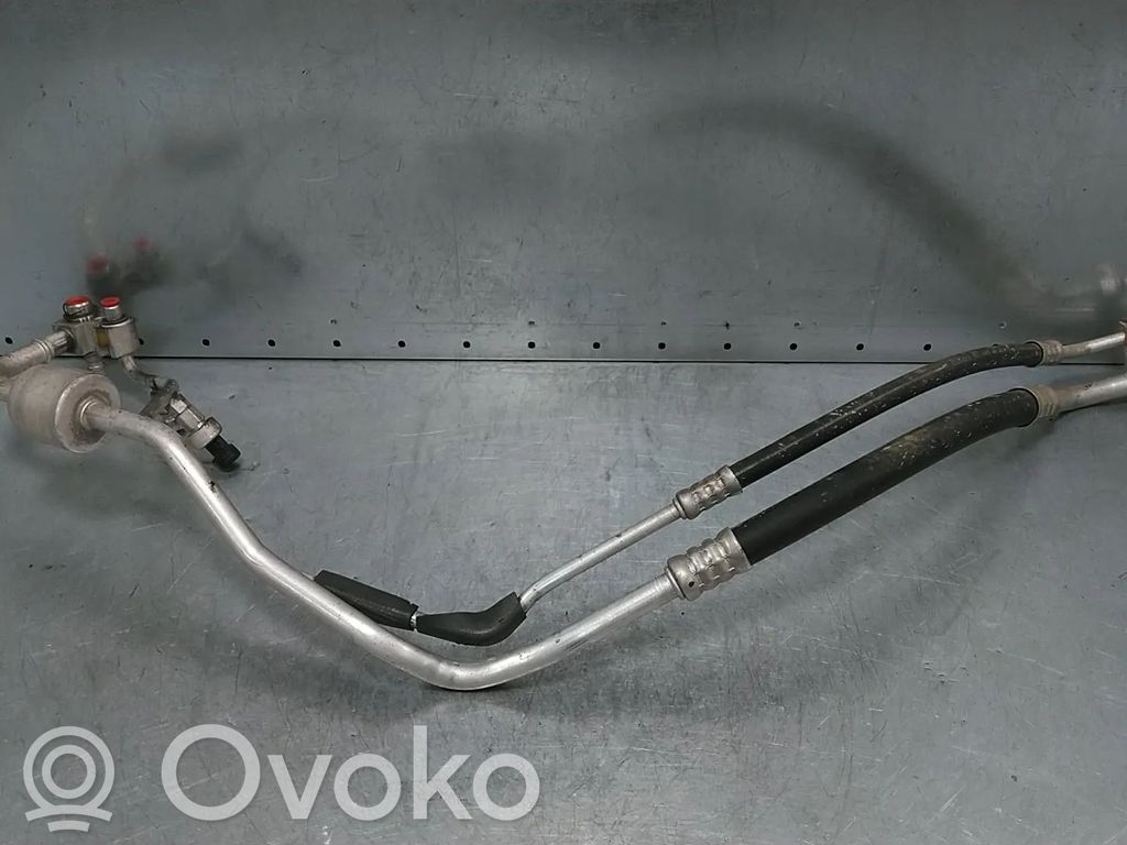 Opel Corsa D Ilmastointilaitteen putki (A/C) 