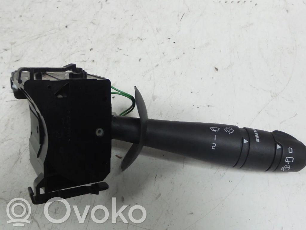 Renault Twingo II Interruptor/palanca de limpiador de luz de giro 