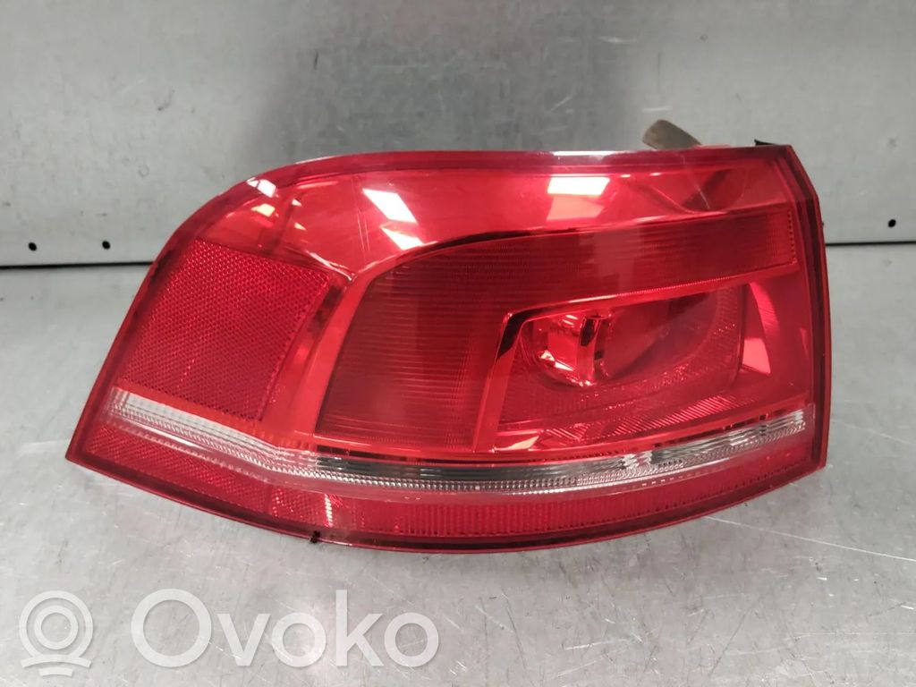 Volkswagen PASSAT B7 Luci posteriori 